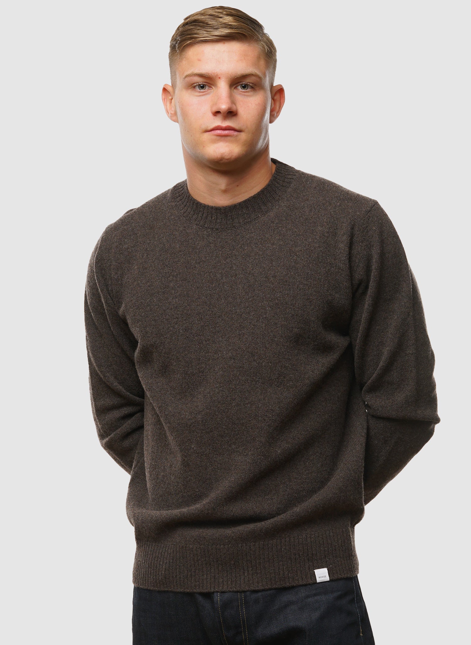 Standard Merino-Lammwollpullover – Heidebraun