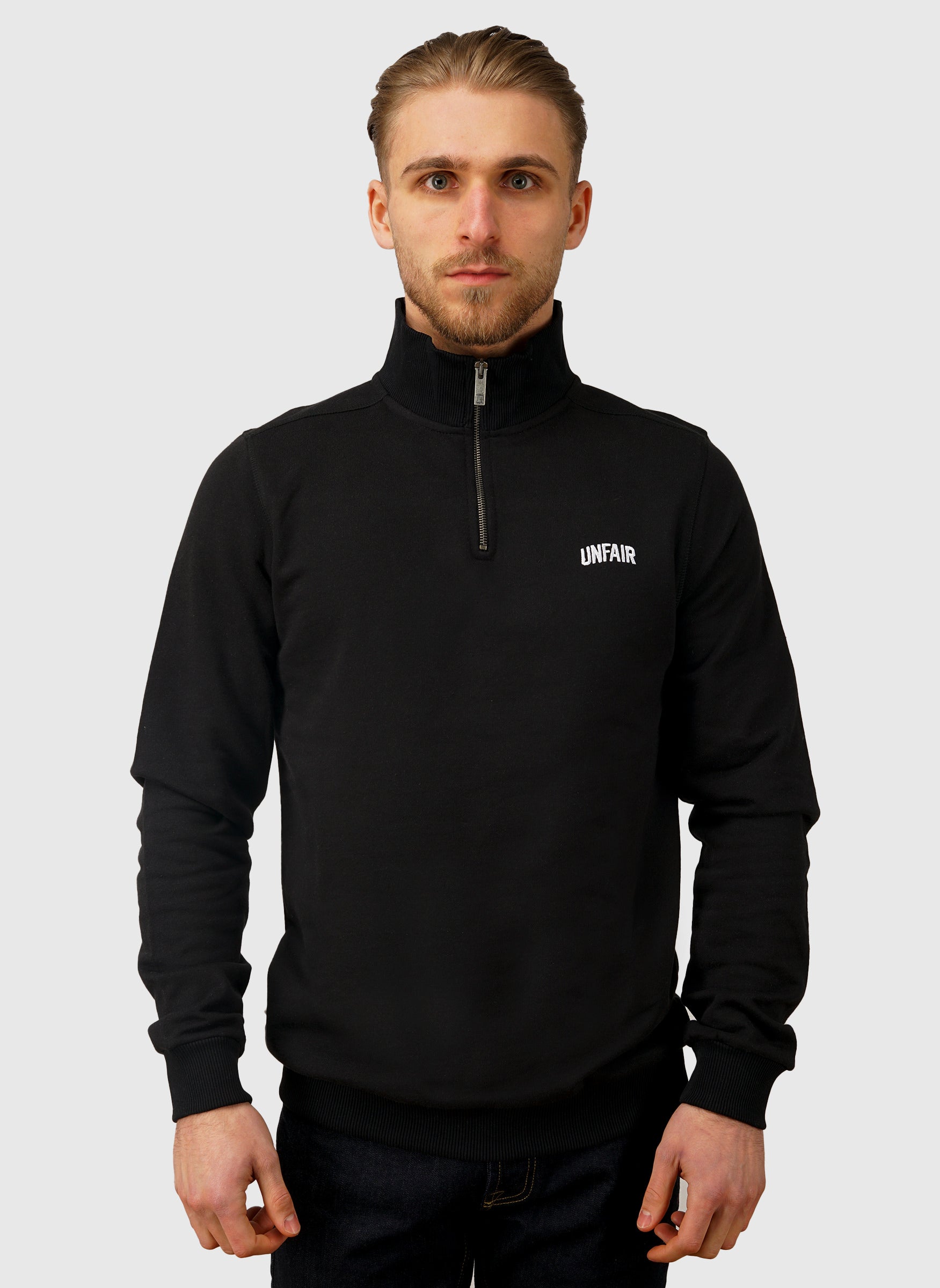 Curved Halfzip Sweatshirt - Black