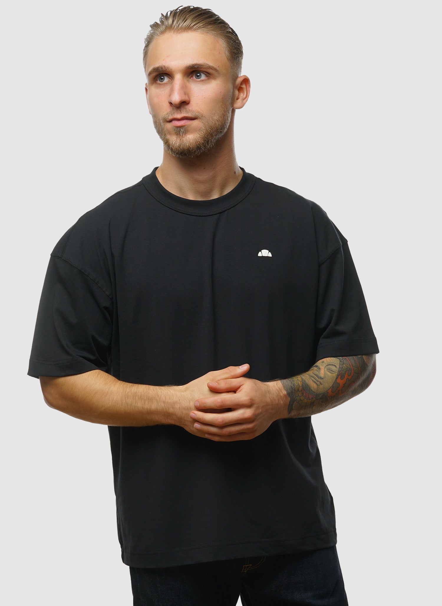 Salucha T-Shirt - Black