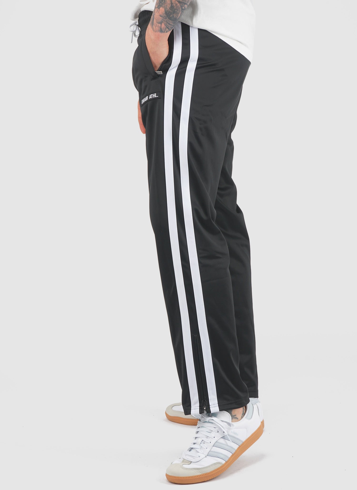 DMWU Evolution Trackpants - Black 